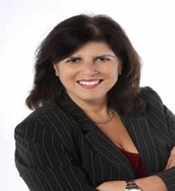 Photo of Linda Cruz-Carnall