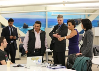 U.S. Secretary of Commerce Penny Pritzker with LinkedIn CEO Jeff Weiner during her visit to Silicon Valley