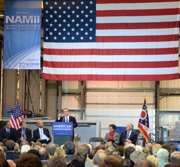 White House National Economic Council Director Gene Sperling speaks at an event in August 2012 announcing that Youngstown, Ohio, had been chosen as the site for a major federal institute for manufacturing innovation. (photo courtesy Youngstown State University)